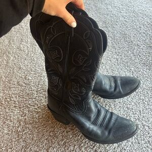 Ariat black cowgirl boots